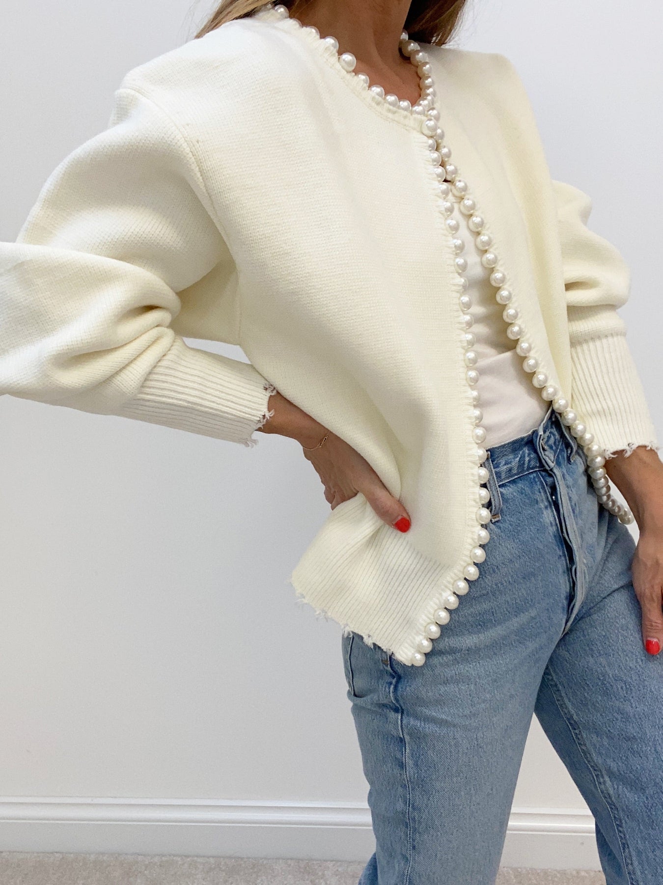 Gunhild™ | Cardigan med perlekant og frynset fald