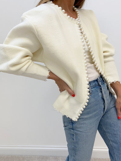 Gunhild™ | Cardigan med perlekant og frynset fald