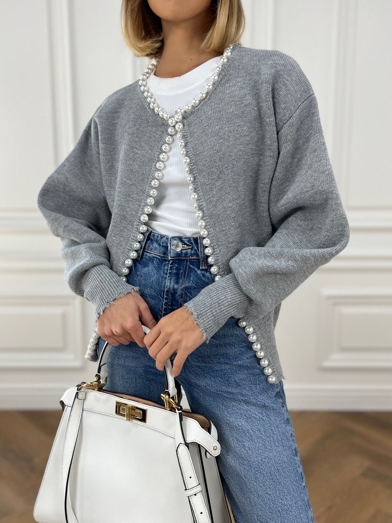 Gunhild™ | Cardigan med perlekant og frynset fald