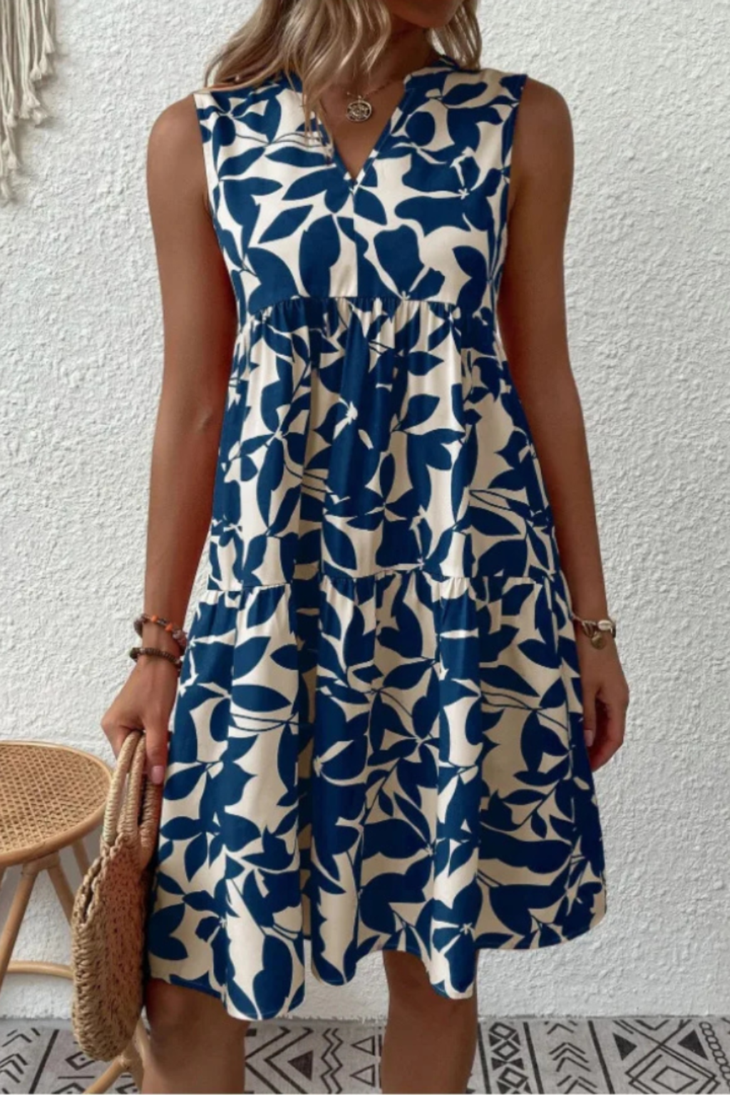 Silje™ | Trendy ermeløs blomsterkjole